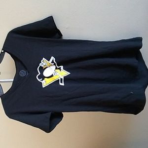 NWOT Pittsburgh Penguins Tee (L)
